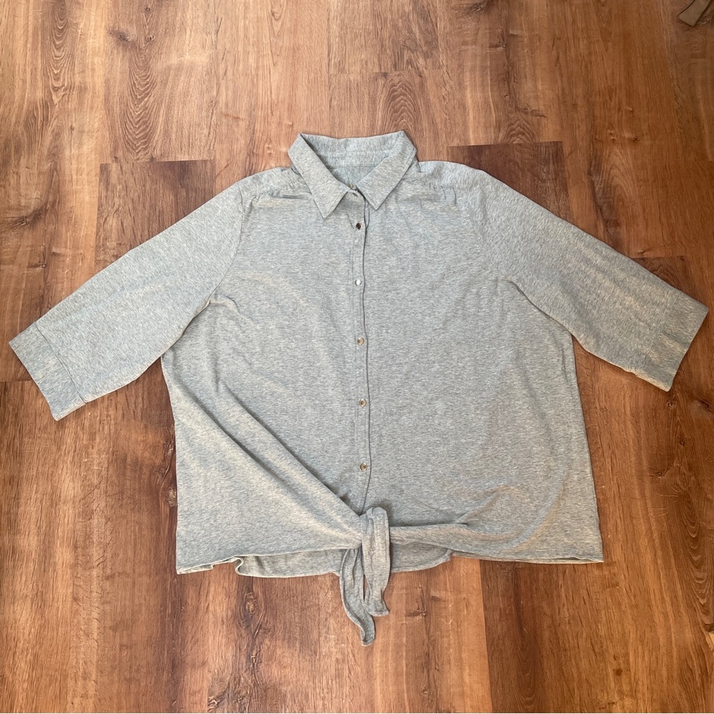 Belle by Kim Gravel snap up top size 3X collared stretch tie gray casual comfy